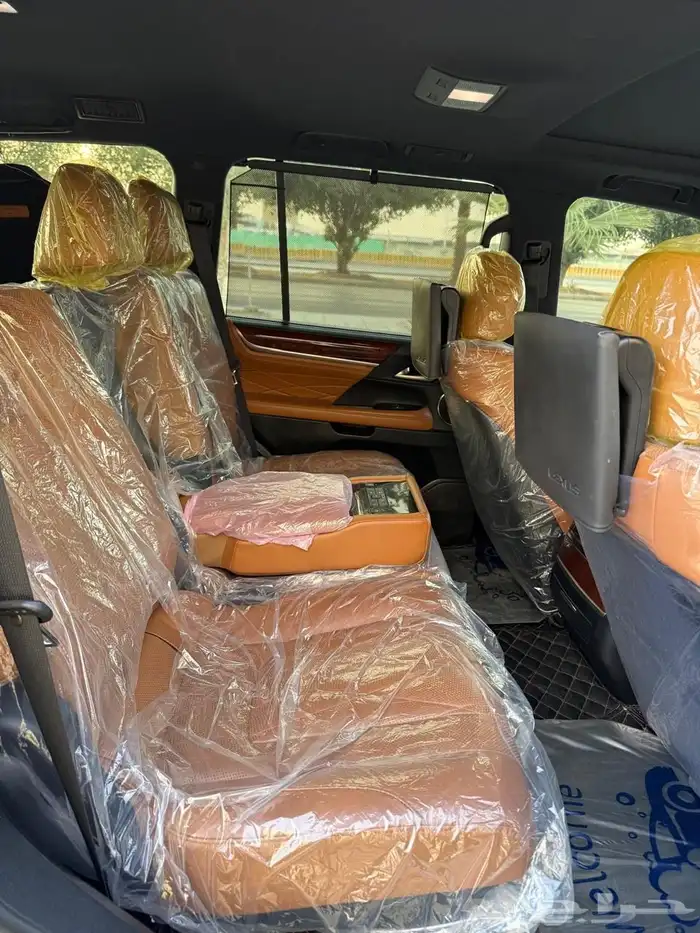 جيب لكزس بلاك ايديشن 2021 7