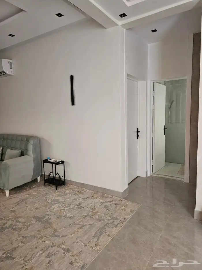 للاجار فيلا دبلوكس زاوية في حي بدر 8