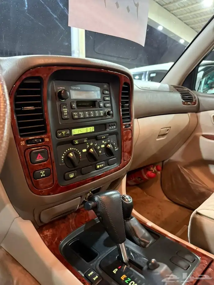 تويوتا VX-R مخززن 30