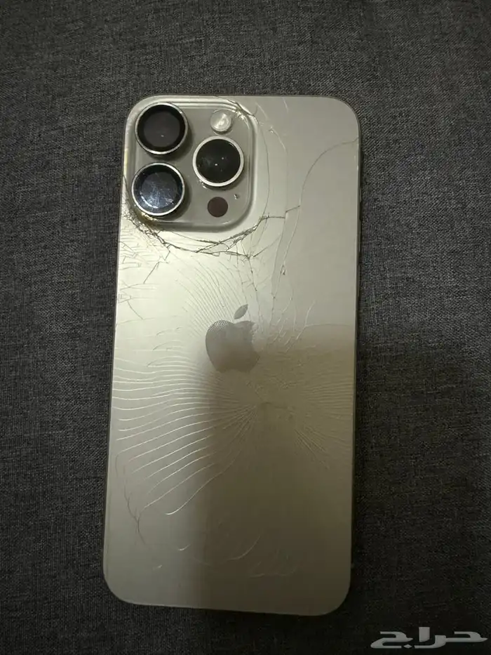 ايفون 15 برو ماكس 1