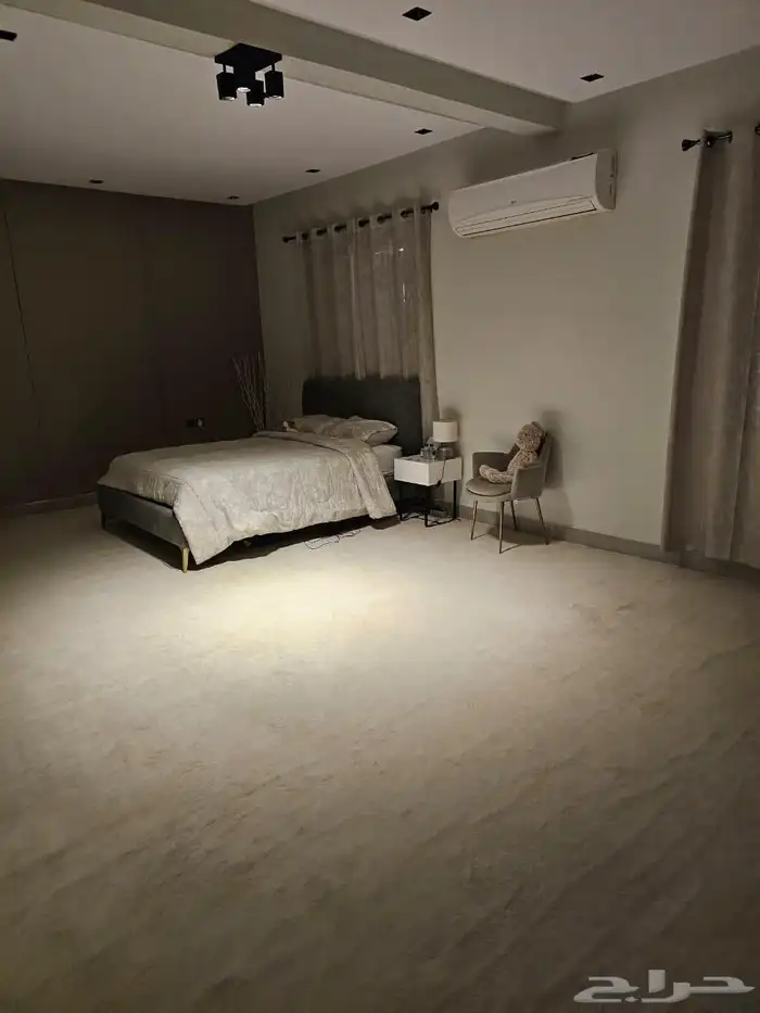 للاجار فيلا دبلوكس زاوية في حي بدر 10