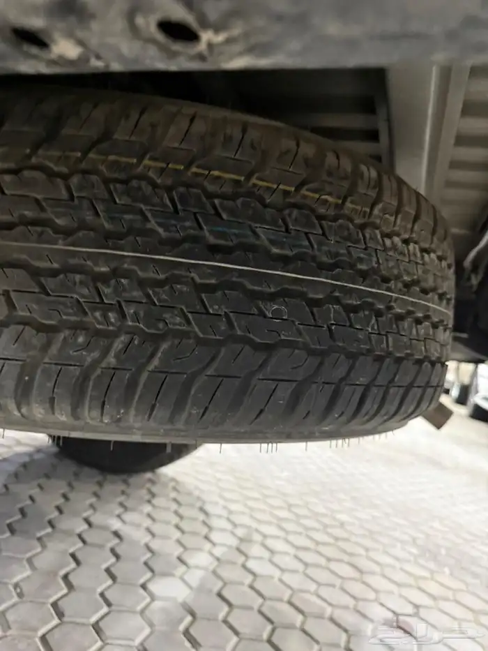 تويوتا هايلكس بنزين مخزنن 14