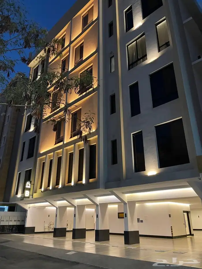 شقة للإيجار في حي السلامة 0