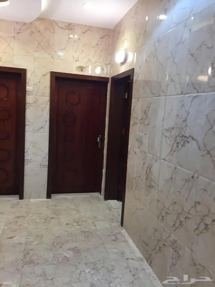 شقة راقية للعوائل للإيجار حي السويس مخطط الرحاب 1 3