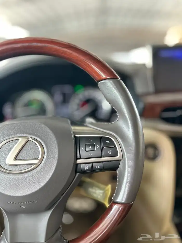 جيب لكزس2021 LX مخزن بلاك دشن عداد 35 الف كيلو 27