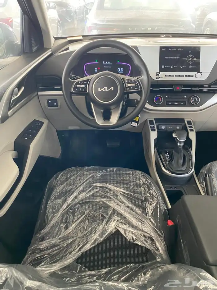 كيا كارينز 7 مقاعد 2025 GL كاميرا وشاشه 25