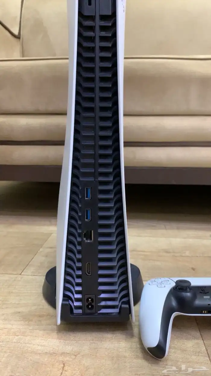 سوني 5 معه يد و شريط فيفا 2025 1