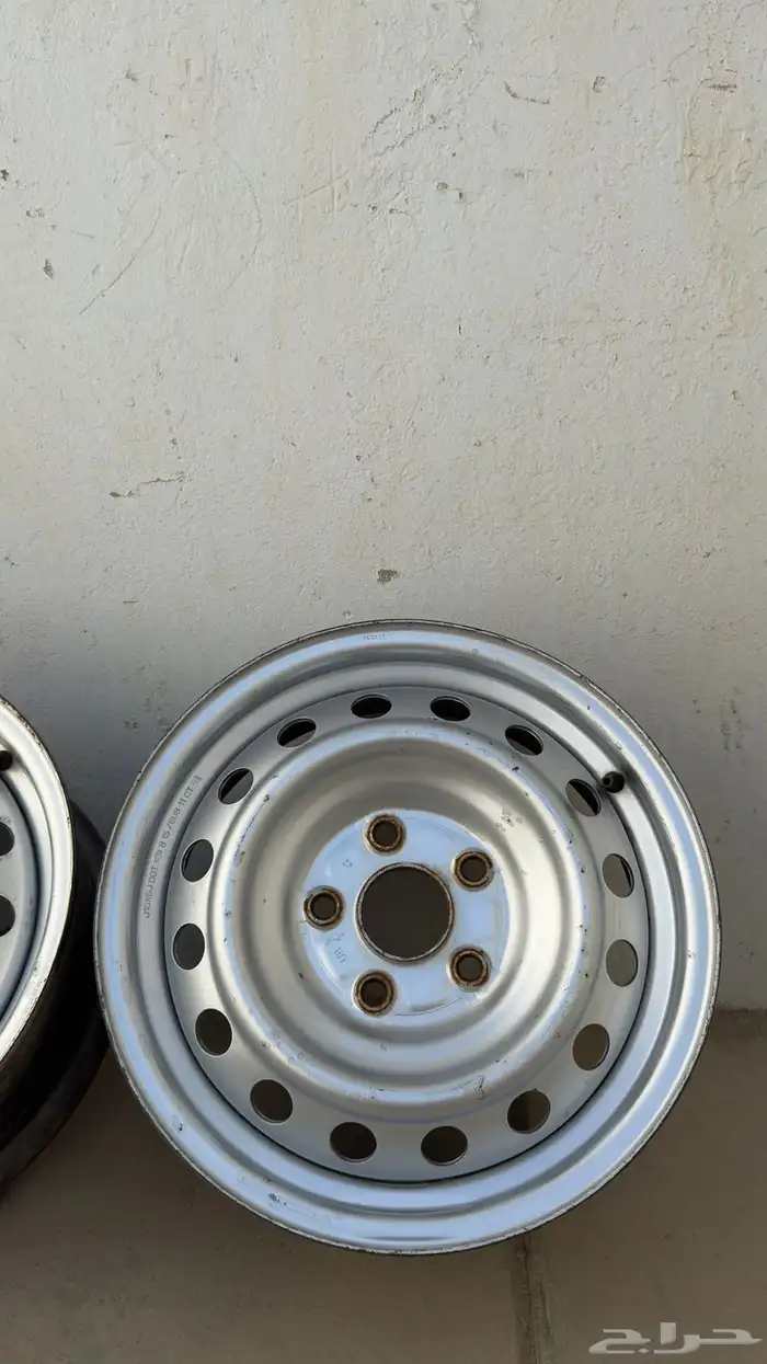 جنوط هايلوكس 2006 - 2015 أصلي وكاله 1