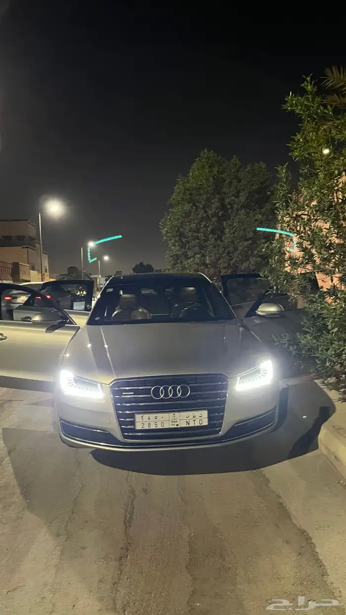أودي A8 L 22
