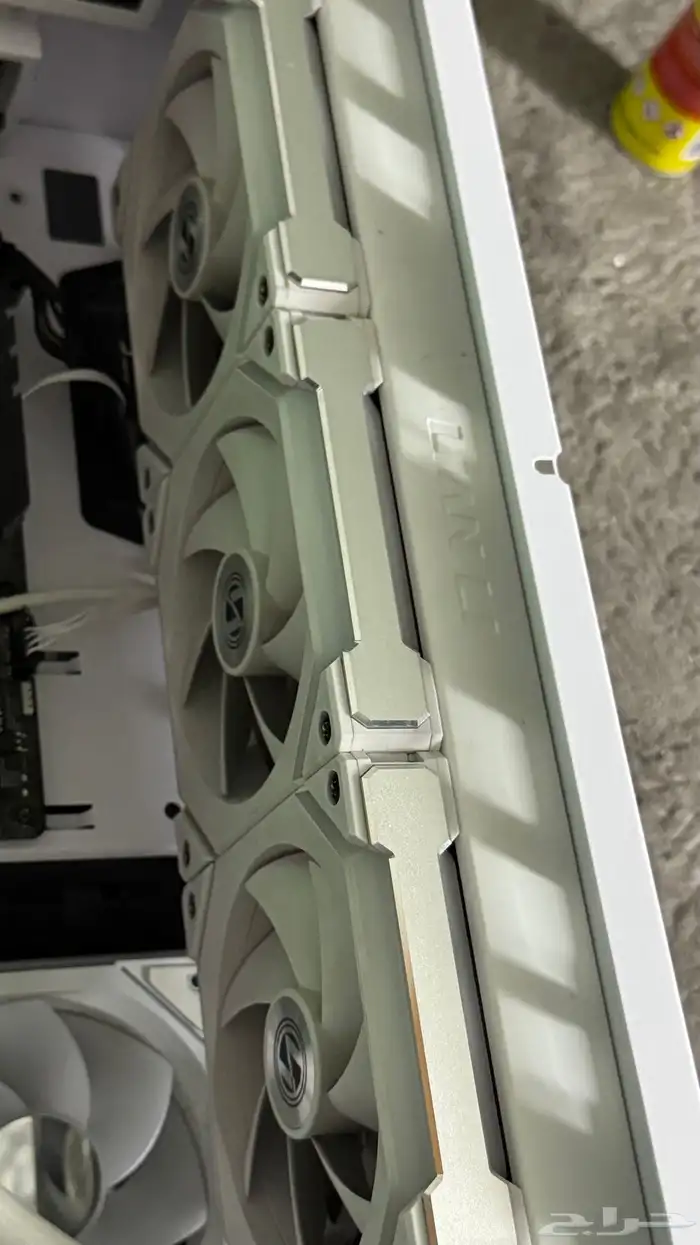 مراوح ليان لي lian li fans 1