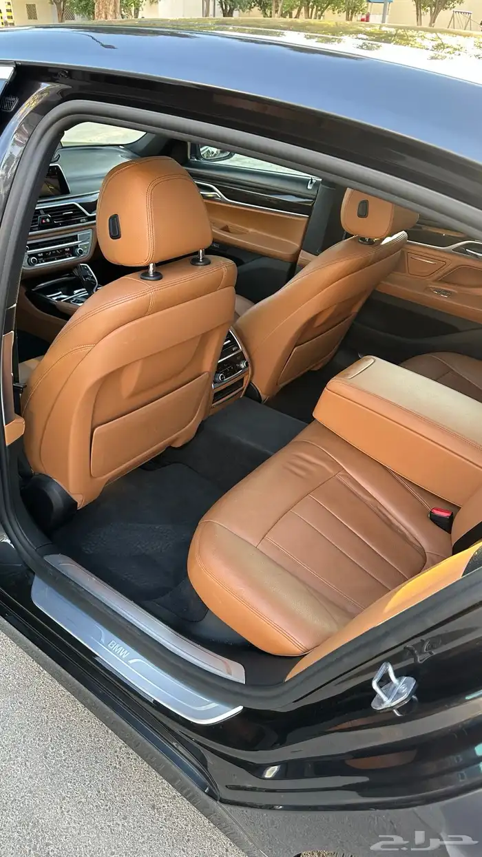 للبيع بي ام 730 Li موديل 2018 منوة المستخدم 37