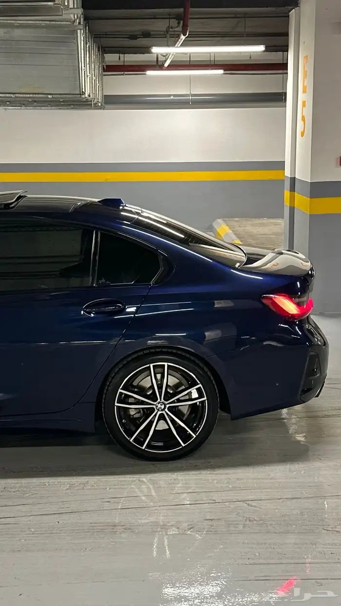 بي ام دبليو 330i 2023 10