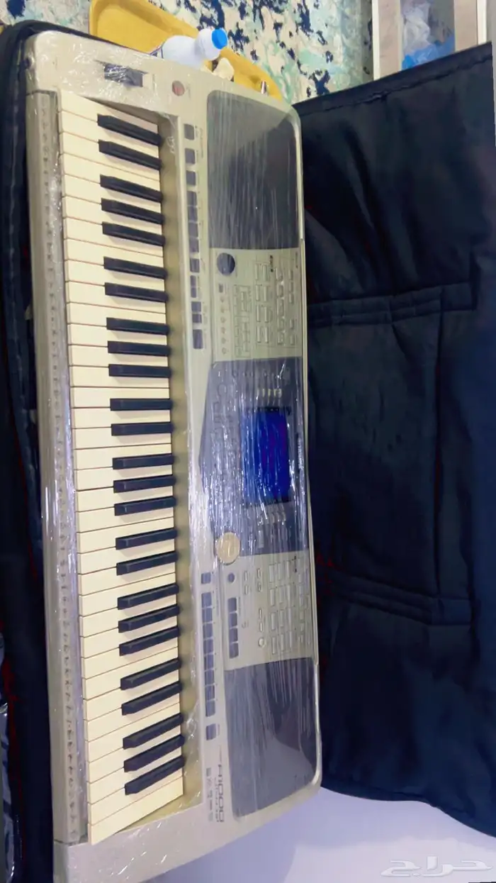 اروق يماها 1000 للبيع معها شاحن وشنطة 1