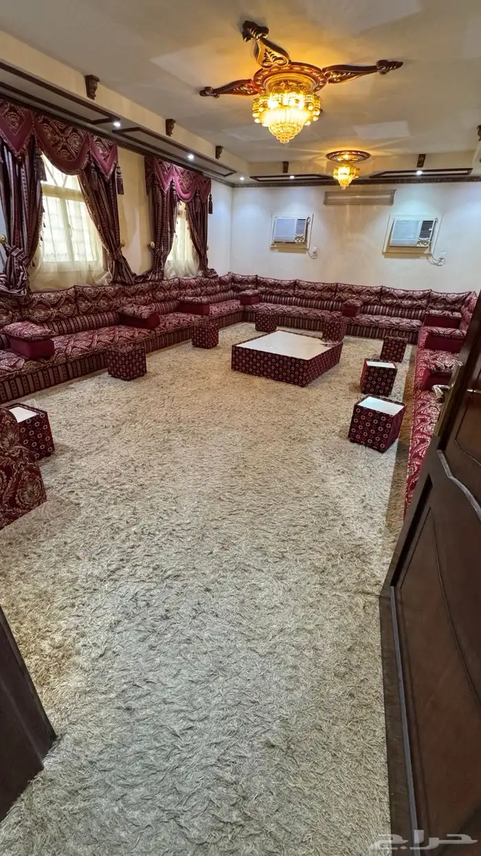 مجلس رجال 21 متر 7