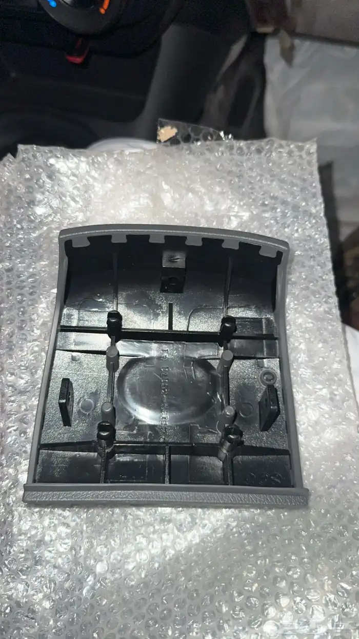 غطا دركسون هايلوكس رصاصي اصلي من مديل 89 الي 97 1