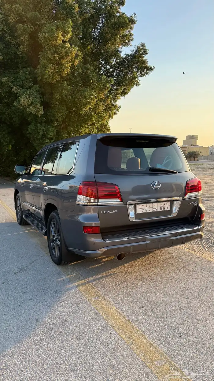 للبيع جيب لكزس LX570 2014 فل كامل 3