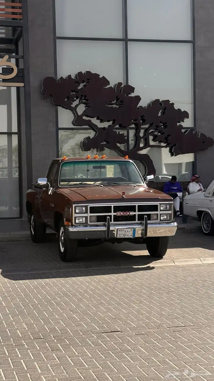 للإيجار جمس سياره كلاسيكيه بهبهاني احتفالات يوم التاسيس 5