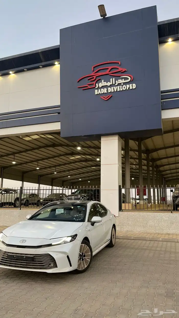 تويوتا كامري LE 1