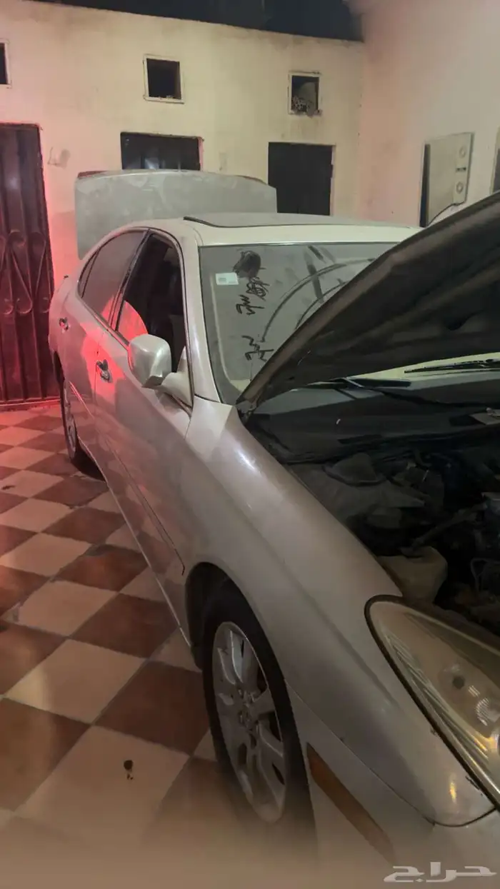 لكزس للبيع 2006 مطلوب فيها 8500 للتواصل 3