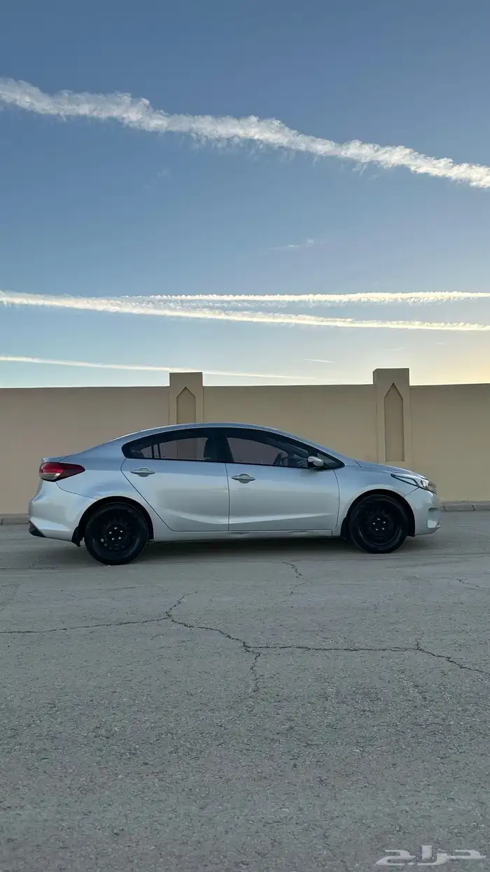 سيراتو 2017 ستاندر ممشي قليل نظيفه جدآ 7