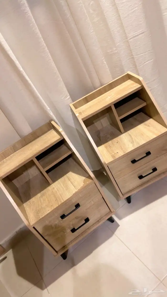 كمدينه حبتين اخذتها من هوم بس فيها خدش خفيف زي ماهو واضح لك 0