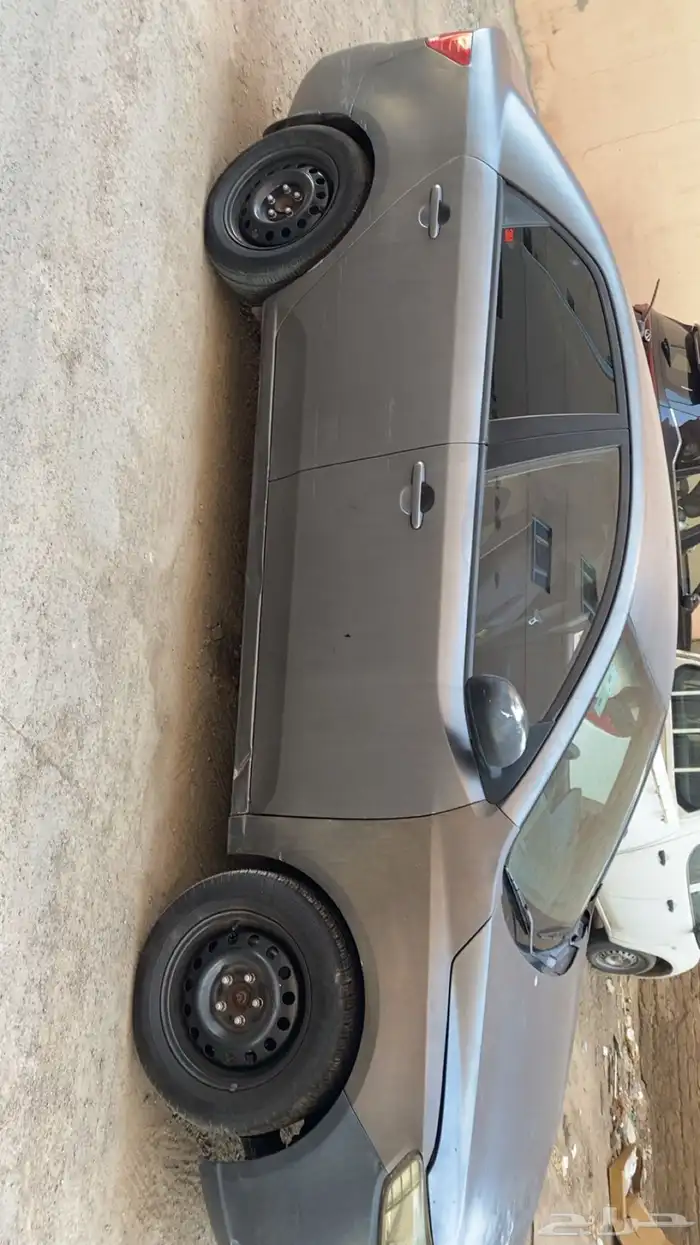 كيت سيراتو قير عادي 2011 7