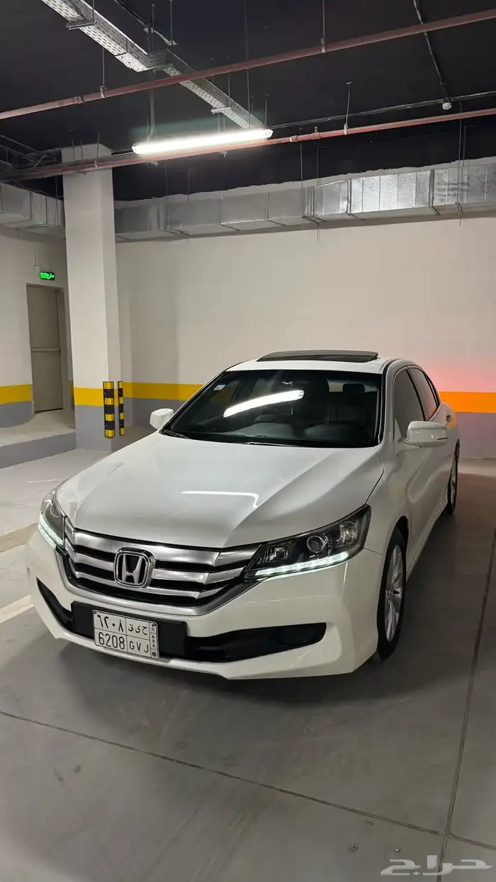هوندا اكورد سبشل 2016 عداد قليل 252km 11