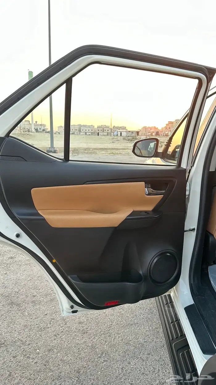 فورتشنر مديل 2022 - 4 سلندر - دبل 20