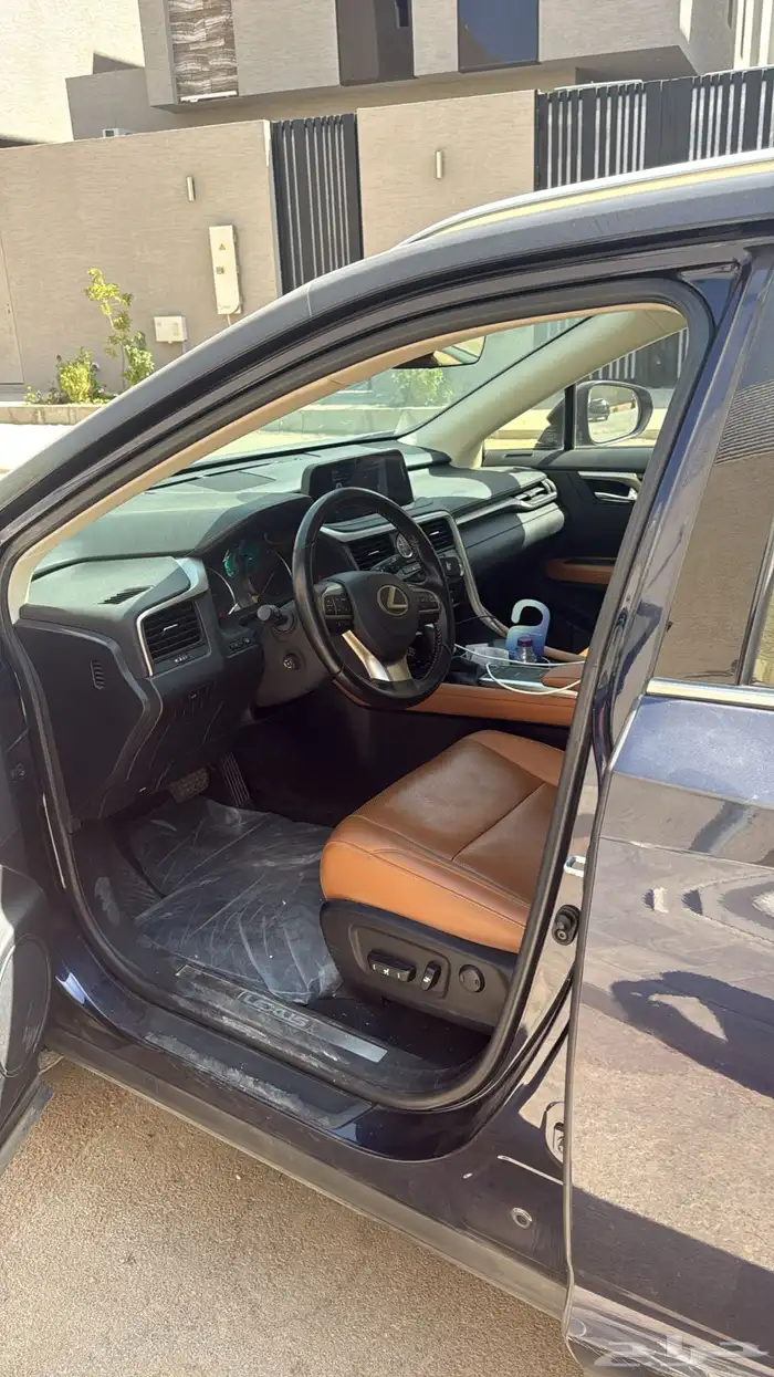 لكزس RX350 موديل 2022 للبيع 5