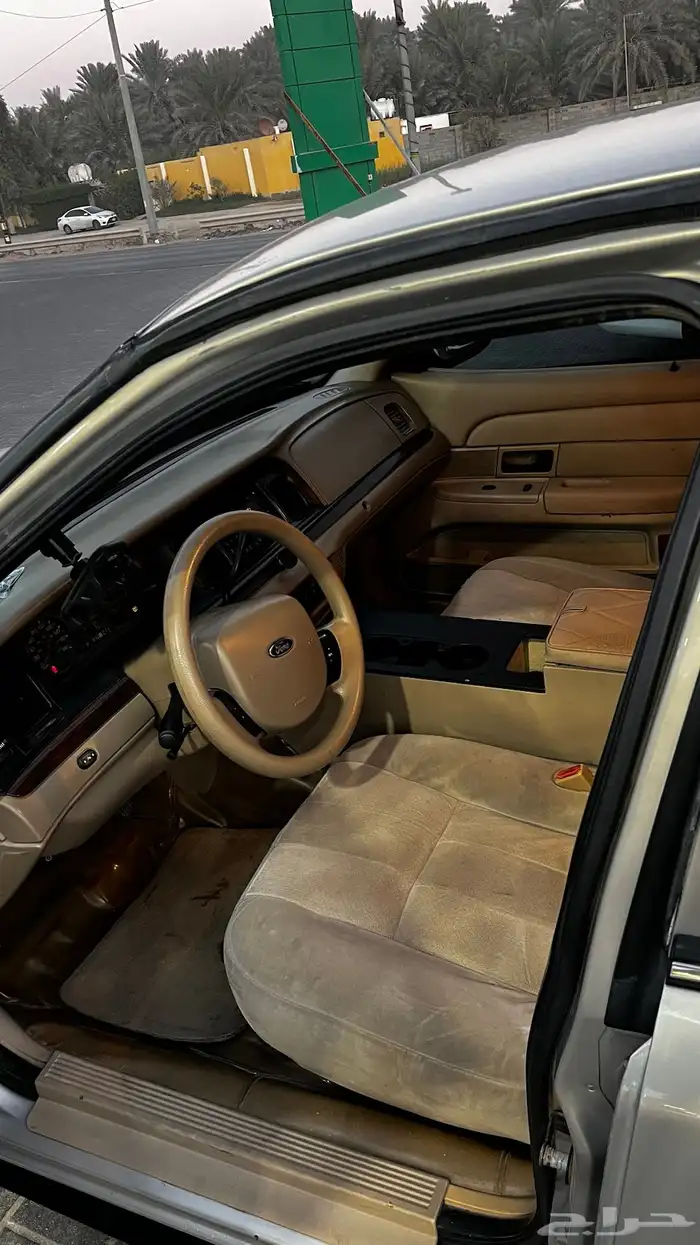 فورد فكتوريا 2008 4