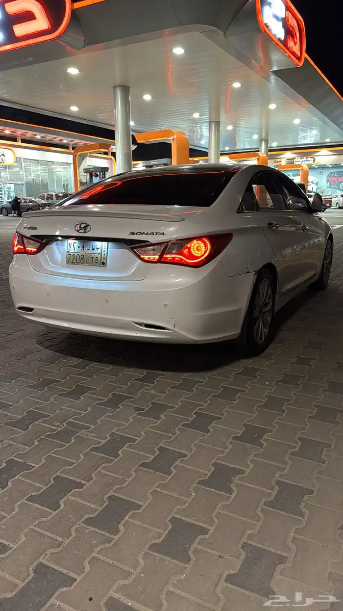 للبيع سوناتا نظيفه 2