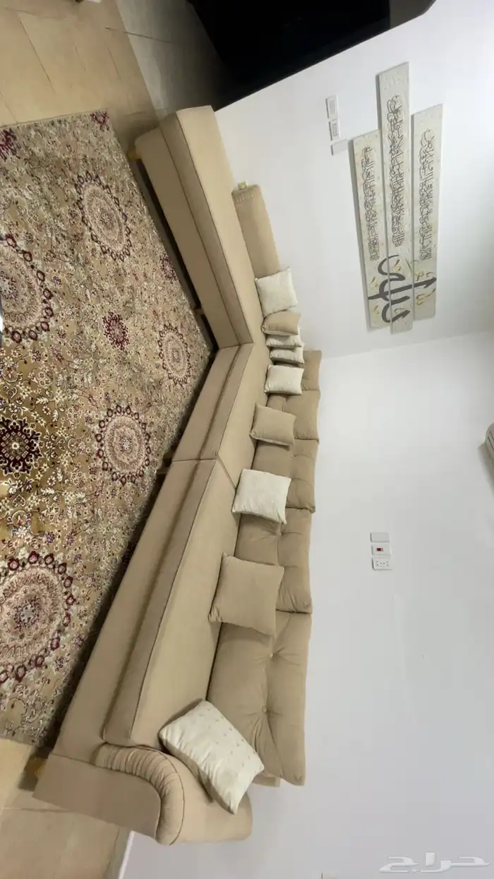 طقم كنب استخدام قليل 0