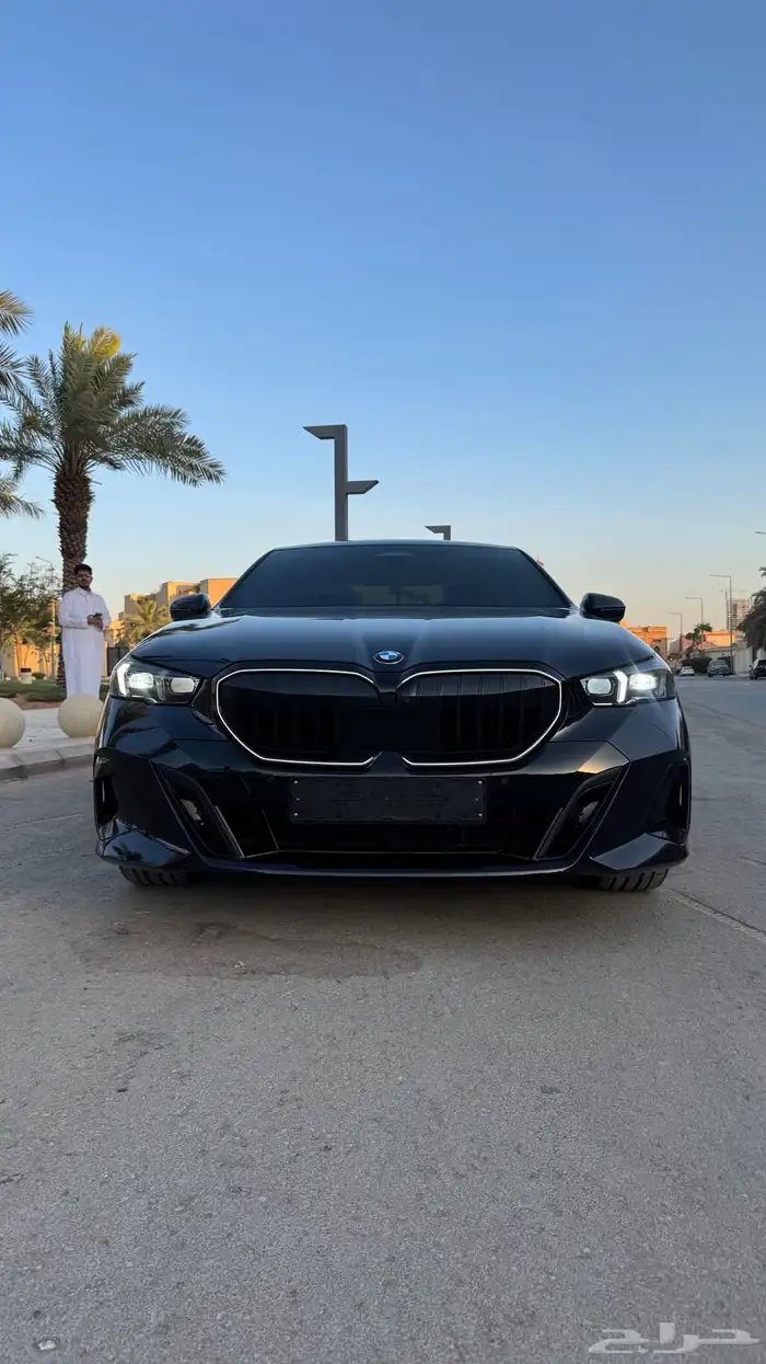 بي ام دبليو 5 سيريس 1