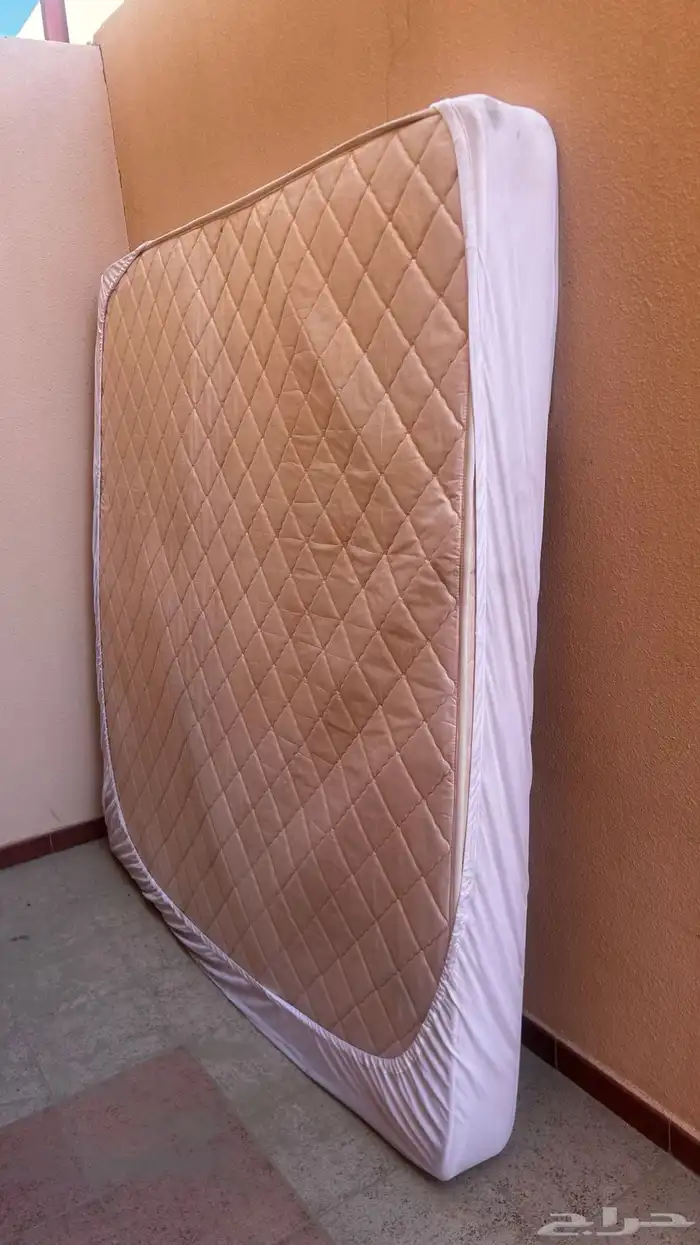 للبيع مرتبة سرير 200 200 0