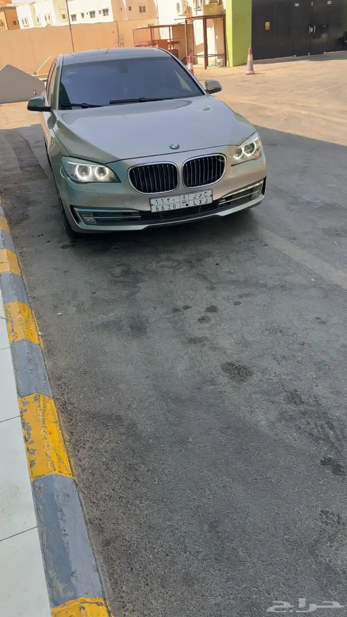 BMW-730Li ممشى قليل 2015 21