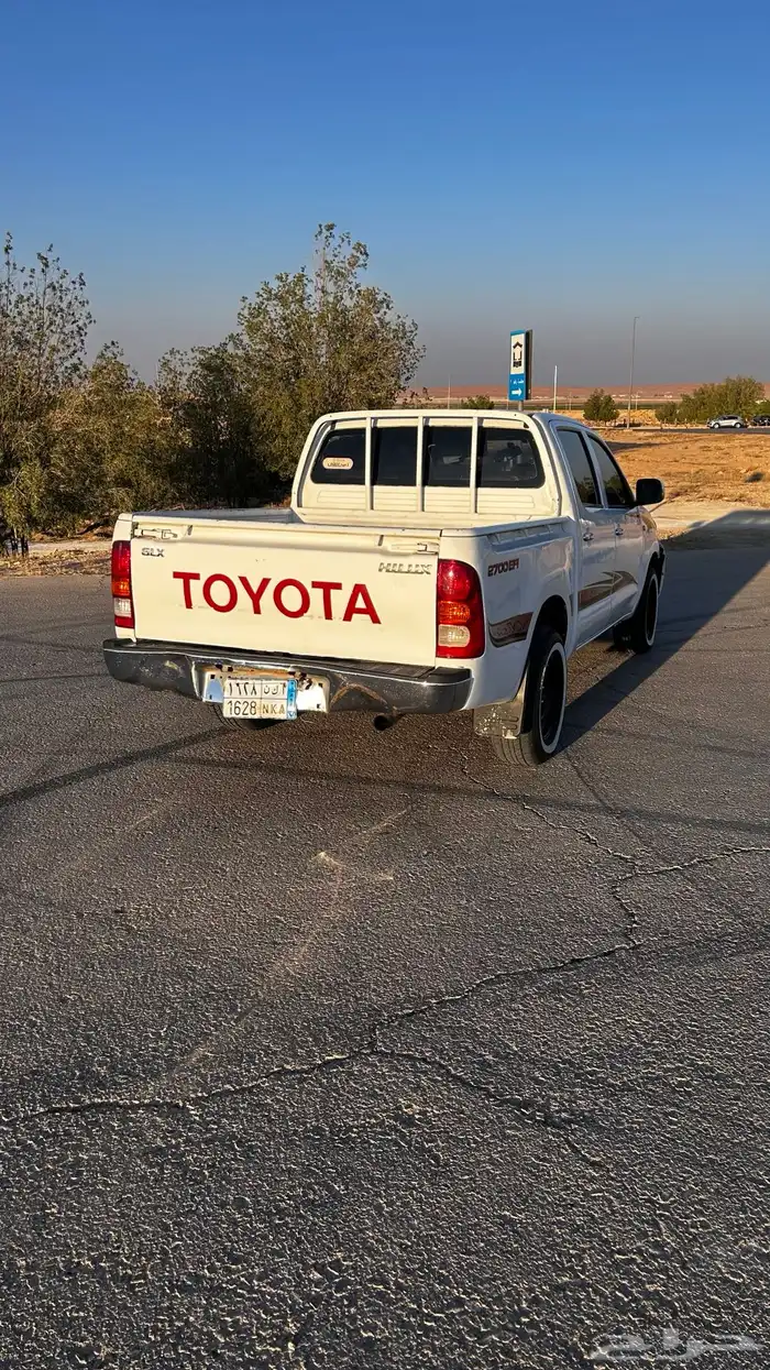 للبيع هايلوكس دفرنسين بنزين 2