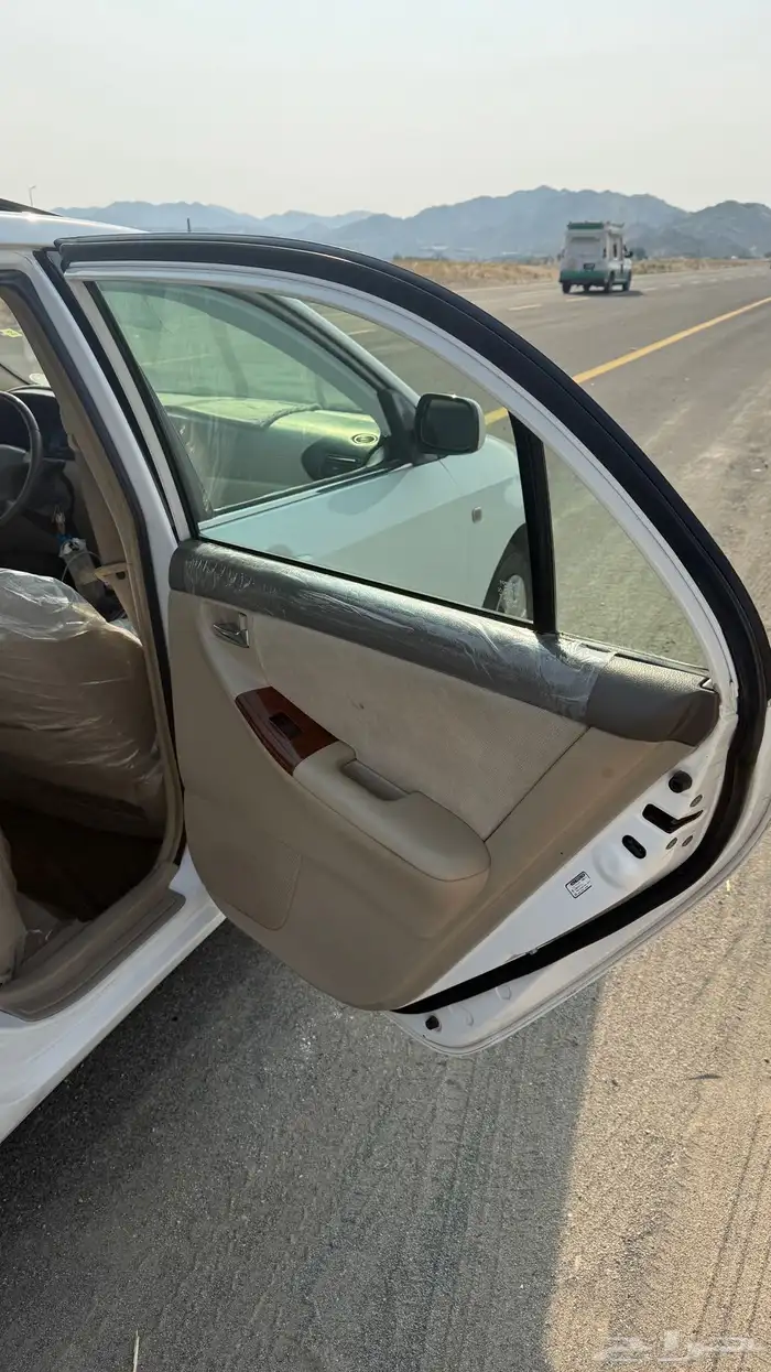 للبيع كورلا 2003 4