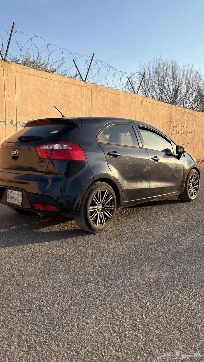 سيارة كيا للبيع 5