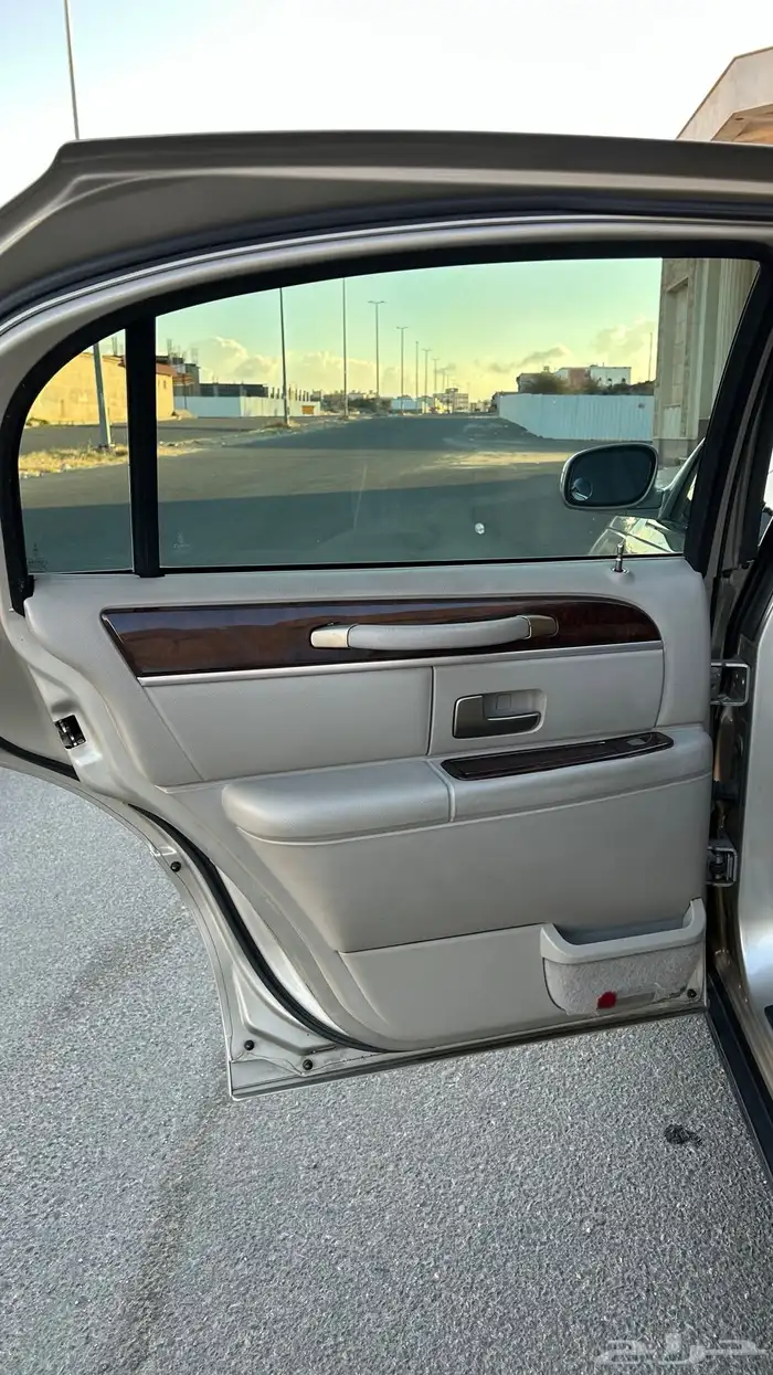 تاون كار 2011 نظيف 14