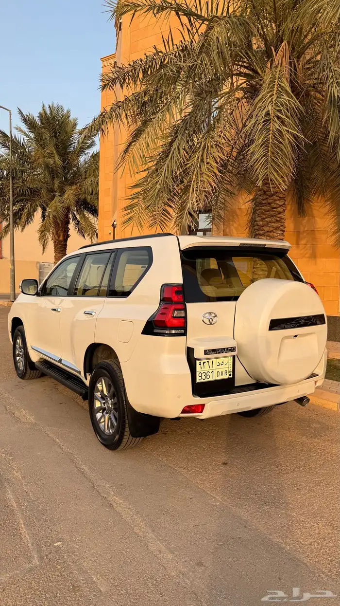 تايوتا برادو 2021 لؤلؤي GXR خليجي 6V إسبير علاق فتحة سقف 4