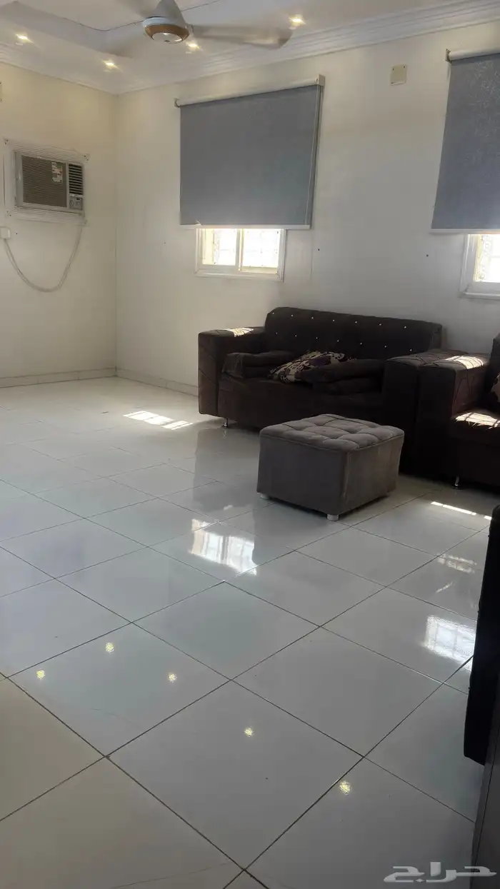 2 شقة للإيجار. (مؤثثب1100 شهري وبلاط1300شهري -محايل -الحزام 8