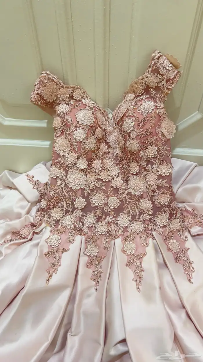 فستان عروسة ملكه فخم جدا 12