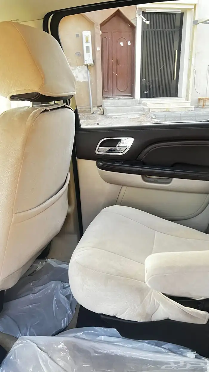 اسكاليد نضيف فل كامل بلاتنيوم2010 4