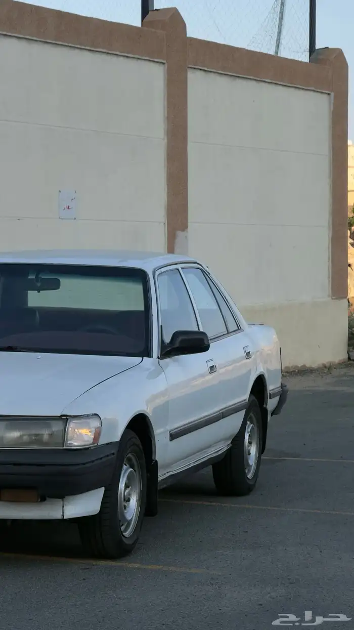 كرسيدا 1990 بحالة ممتازة 2