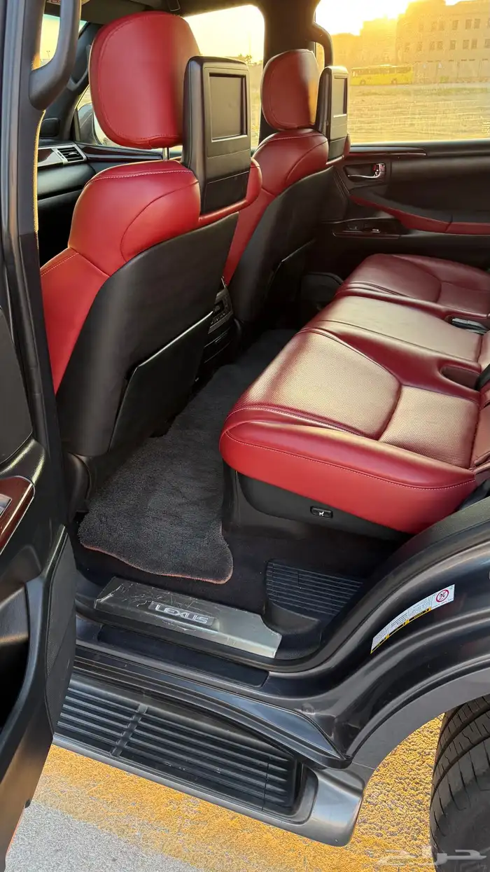 للبيع جيب لكزس LX570 2014 فل كامل 25