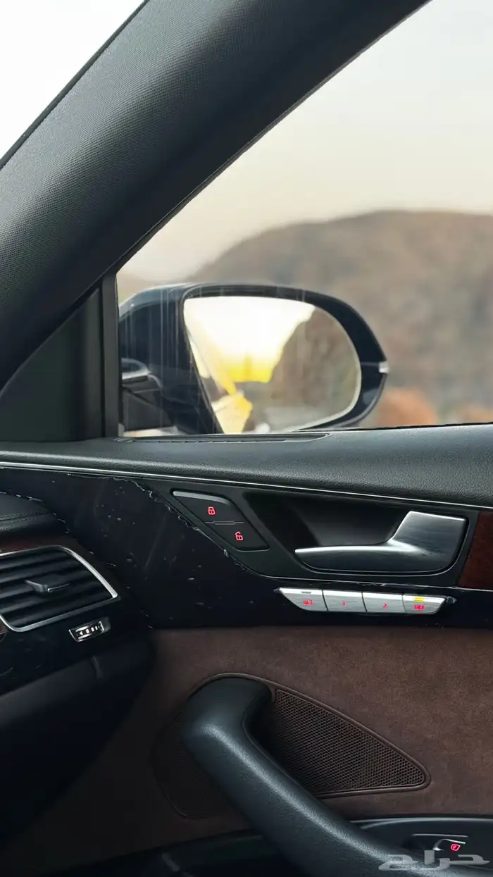 اوديA8L 2013ممشى قليل 29