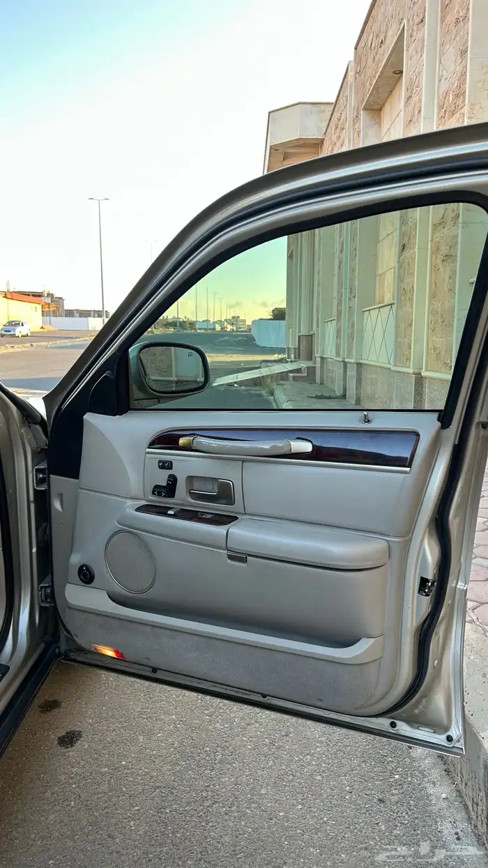 تاون كار 2011 نظيف 13