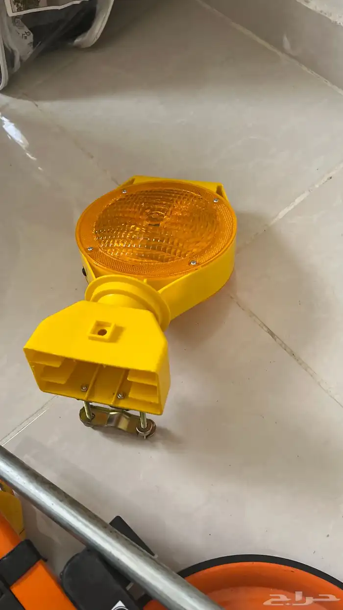 خردوات وادوات كلها جديده اللي يبغاها يتواصل خاص والبيع سمح 2