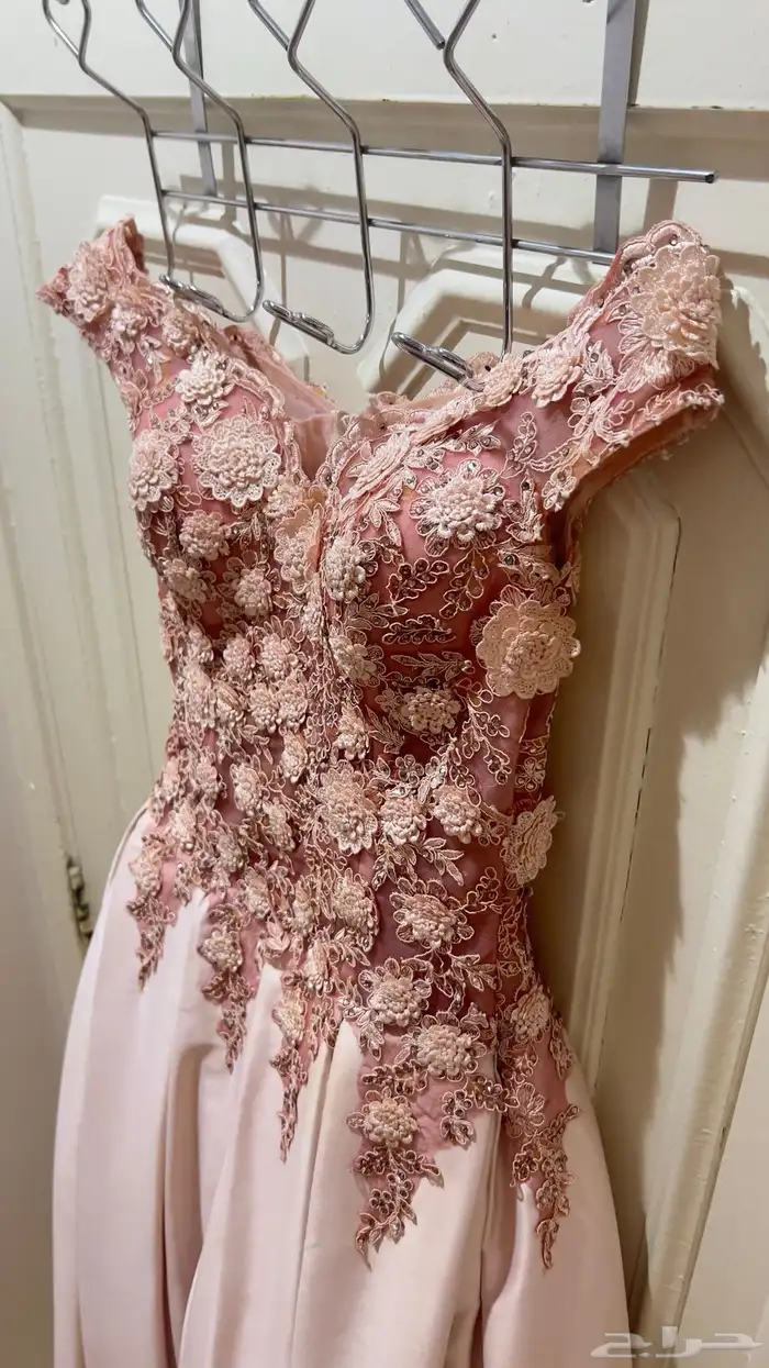 فستان عروسة ملكه فخم جدا 2