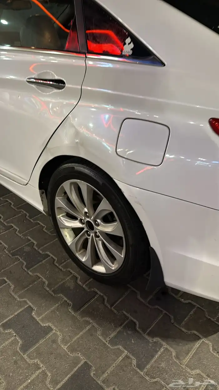 للبيع سوناتا نظيفه 4